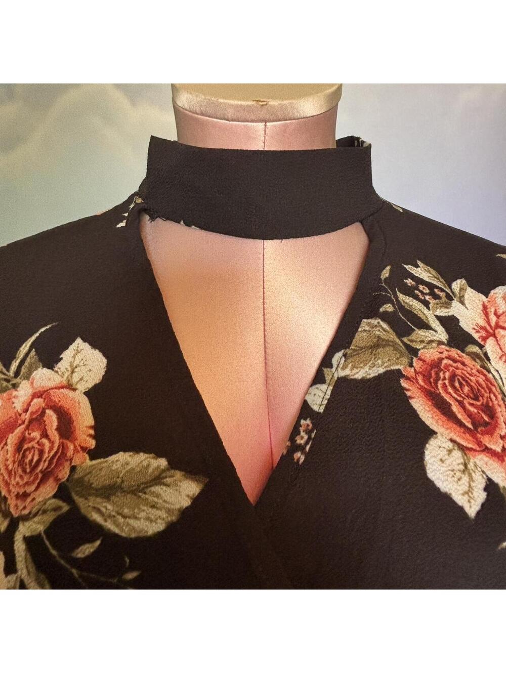 Black Floral Choker Neck Blouse with Bell Sleeves – Size S - Picture 4 of 8